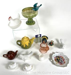 Collection of Decorative Glassware Including Hens on Nests.