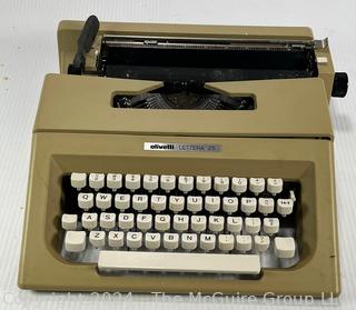 Olivetti Lettera 25 Manual Typewriter with Vinyl Case 