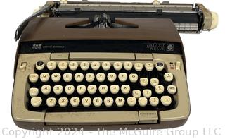 Smith Corona Galaxie Twelve XII 12 Typewriter Brown