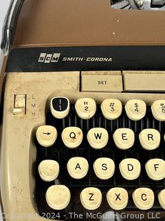 Smith Corona Galaxie Twelve XII 12 Typewriter Brown