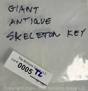 Large Skeleton Gate Key