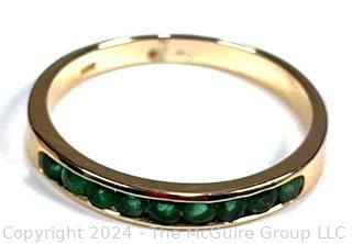 Green Emerald Eternity Band in 14K Gold. 2.3 grams