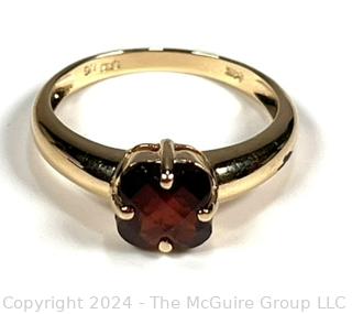 14kt Yellow Gold with Mounted Garnet Solitaire Ring. Total Weight 2.5 grams