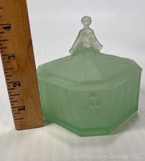 Art Deco "Roxana" Green Satin Uranium (Fluorescent) Glass Ramses Powder Jar, Paris (was Lot 1005ND)