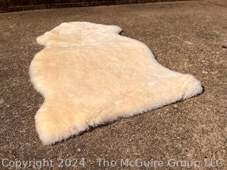 New Zealand Sheepskin Fleece Throw or Rug.  36" x 20"