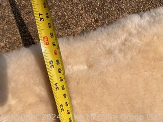 New Zealand Sheepskin Fleece Throw or Rug.  36" x 20"