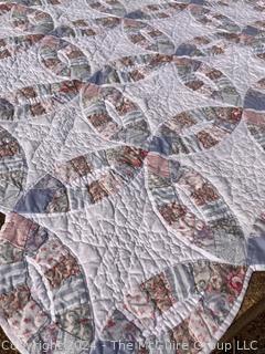 Hand Stitched Double Wedding Ring Quilt Made by Arch Quilts.