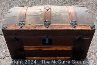 Dome Lidded Steamer Trunk (30 x 16 x 19") 