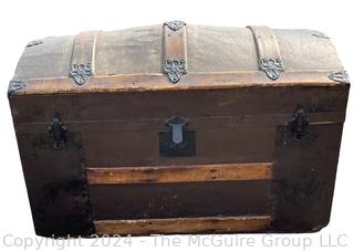 Dome Lidded Steamer Trunk (30 x 16 x 19") 