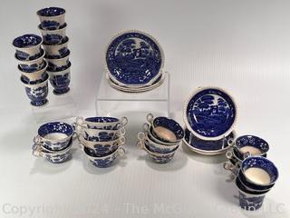 Set of Copeland Spode's Tower England Including Cups, Saucers & Soup Bowls