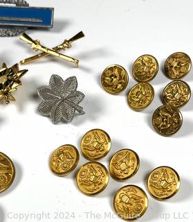 WWII US Army Military Uniform Buttons, Rank Insignia, Combat Infantry Badge, etc.