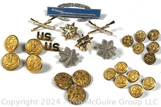 WWII US Army Military Uniform Buttons, Rank Insignia, Combat Infantry Badge, etc.