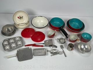 Children's Play Toy Kitchen Items Including Wolverine & Stubenville