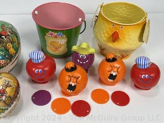 Set of 4 Pillsbury Funny Face Walkers 1971 & Easter Egg Shaped Containers