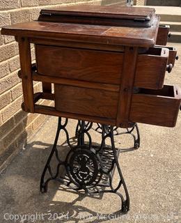 Singer Treadle Sewing Machine Cabinet (no sewing machine)