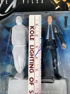 McFarlane Toys, The X-Files Scully & Muldar, 6" Action Figures circa 1998