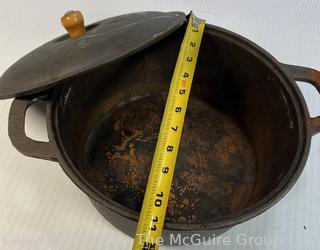 Lidded Cast Iron Pot. Needs Restoring. Saude de Ferro Panel A Mineira. 11" Diameter