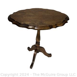 Scalloped Tilt-Top Walnut Table 21"T