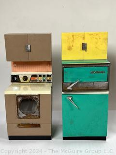 1960's-70's Reading Deluxe Dream Kitchen Set. See All Photos for Some Damage 