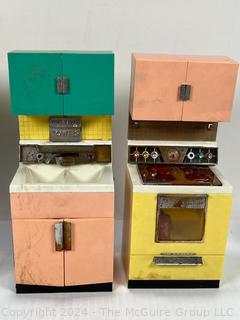 1960's-70's Reading Deluxe Dream Kitchen Set. See All Photos for Some Damage 