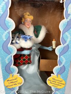 1996 Telco Disney Classics Musical Christmas Cinderella Wind Up Doll