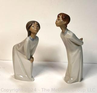 Set of Two (2) Porcelain Lladro Diasa Figurines Girl  and Boy Kissing 