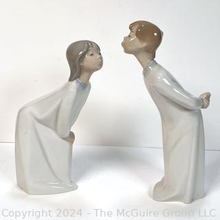 Set of Two (2) Porcelain Lladro Diasa Figurines Girl  and Boy Kissing 