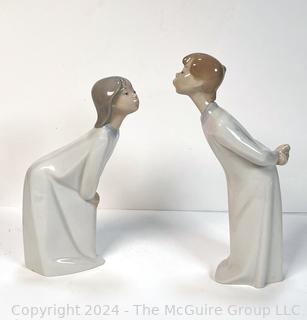 Set of Two (2) Porcelain Lladro Diasa Figurines Girl  and Boy Kissing 