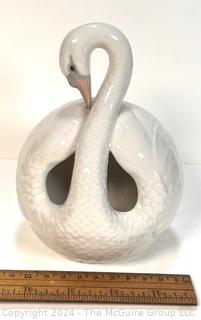 Lladro Preening Swan Porcelain Vase