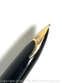 Waternan Fountain Pen - Black with 18K Nib and Trim - Fine Tip