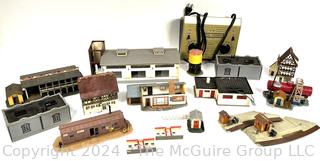 H-O Scale Model Train Building, Layout Houses and 2AMP Transformer