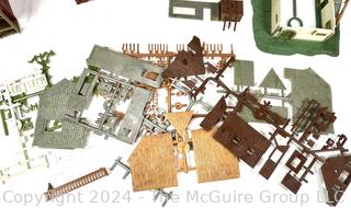 H-O Scale Model Train Kits From Various Makers. Some Unassembled