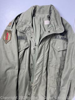 Militaria: US Army M65 Field Jacket with Major's Rank and 5th Army Patch