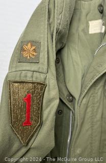 Militaria: US Army M65 Field Jacket with Major's Rank and 5th Army Patch