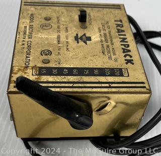 Two electric transformers for H-O scale trains (WAS 438CD)