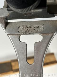 General #810 Chisel and Plane Iron Sharpener