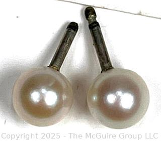 Pair of Pearl Earrings with Posts