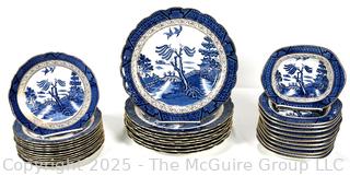 Large Set of Booths Real Old Willow Porcelain Dinnerware with Gold Band, 1906 