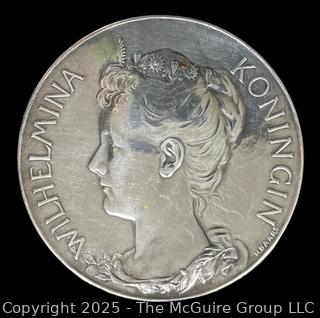 Queen Wilhelmina of the Netherlands .833 Silver Medal By H. Baars. 66mm 74 grams