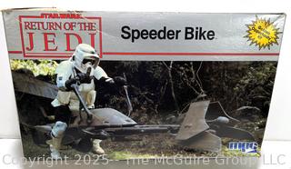 Star Wars Return of the Jedi MPC 1/11 Speeder Bike Model Kit #1-1927 1983 in Box