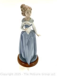 Nao By Lladro Girl with Fan Porcelain Figurine