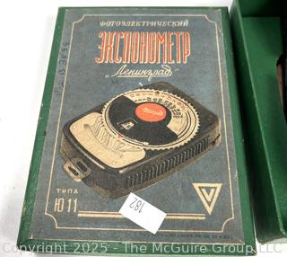 USSR 1950s Soviet Era Leningrad Russia Light Exposure Meter in Box