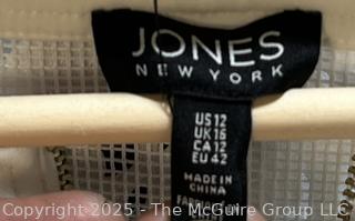 Women's Jones of New York Shear White Lace Zip Front Jacket. Size 12, New with Tag.