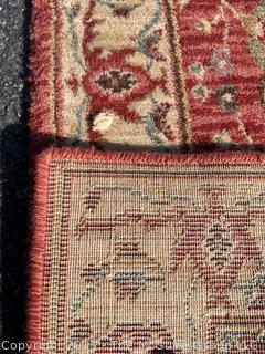 Red Floral on Beige Ground Machine-Made Accent Rug. 30" x 50"