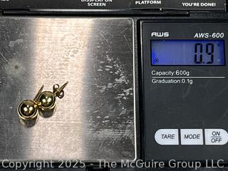 14KT Yellow Gold Bead Earrings. 0.9 grams.