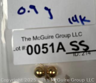 14KT Yellow Gold Bead Earrings. 0.9 grams.