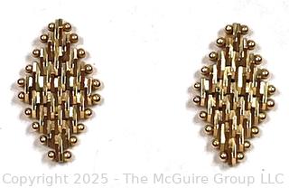 14KT Yellow Gold Woven Mesh Diamond Shaped Earrings. 2.3 grams.