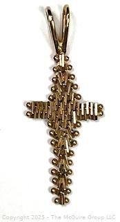 14KT Yellow Gold Woven Mesh Cross Pendant. 1.4 grams.