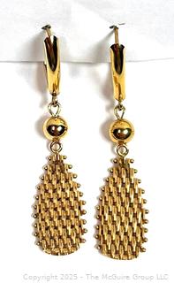 14KT Yellow Gold Woven Mesh Dangle Earrings. 3.3 grams.