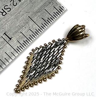 14KT Yellow Gold and Mixed Metals Woven Mesh Diamond Shaped Pendant. 2.9 grams.